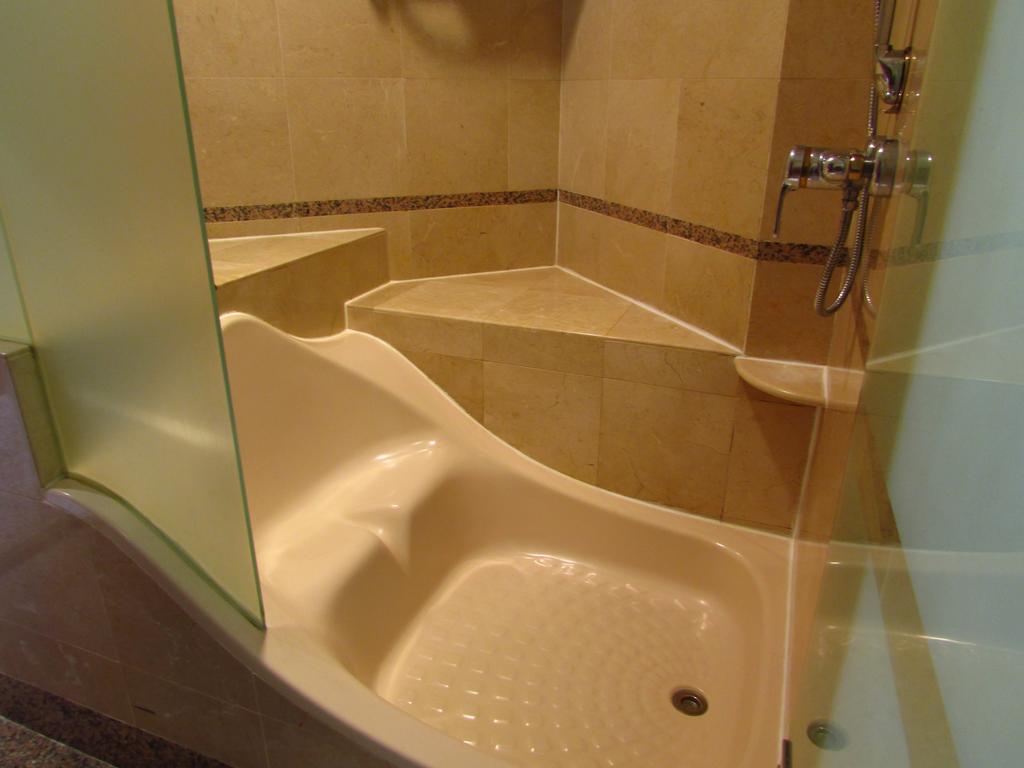 Alocassia Serviced Apartments Singapura Bilik gambar